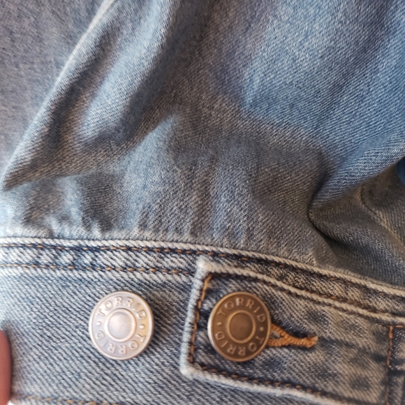 NWOT TORRID TRUCKER JEAN JACKET - Picture 7 of 8